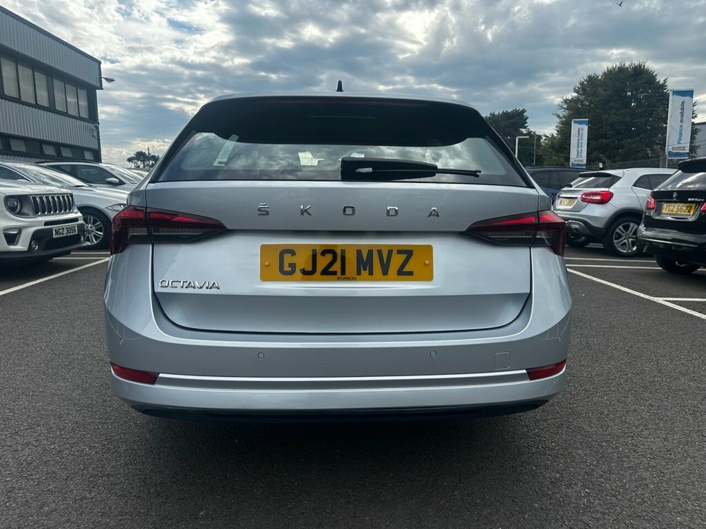 Skoda Octavia 1L Se Technology Silver #6