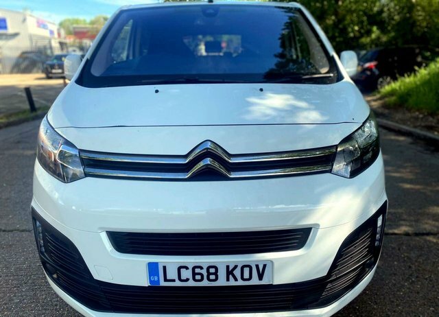Citroen SpaceTourer 2.0 Bluehdi Feel M Mpv Eat8 Mwb Euro 6 White #2