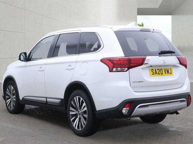 Mitsubishi Outlander 2.0 Mivec Exceed Suv Cvt 4Wd Euro 6 S White #3