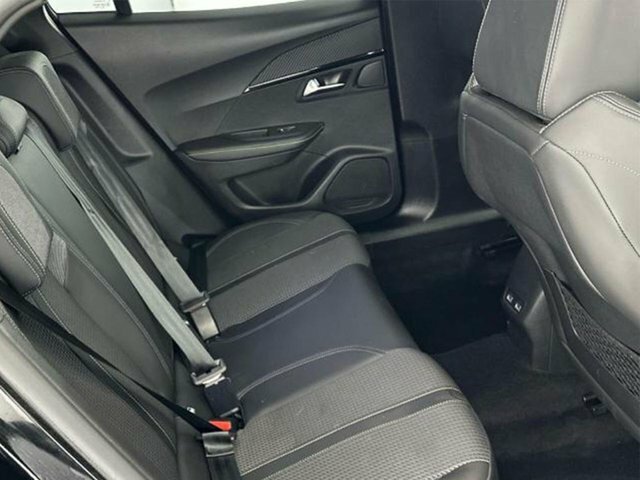 Peugeot 2008 1.2 Puretech Gt Suv Eat Euro 6 S S 1 Black #4