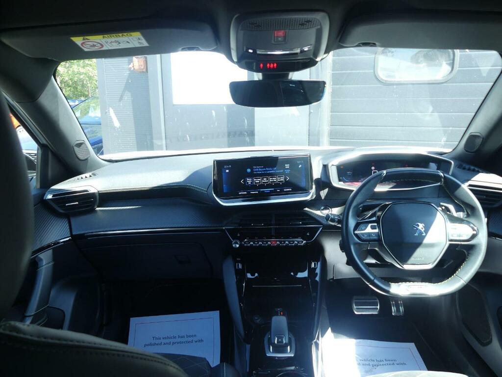 Peugeot 2008 1.2 Puretech Gt Premium Eat Euro 6 S S White #4