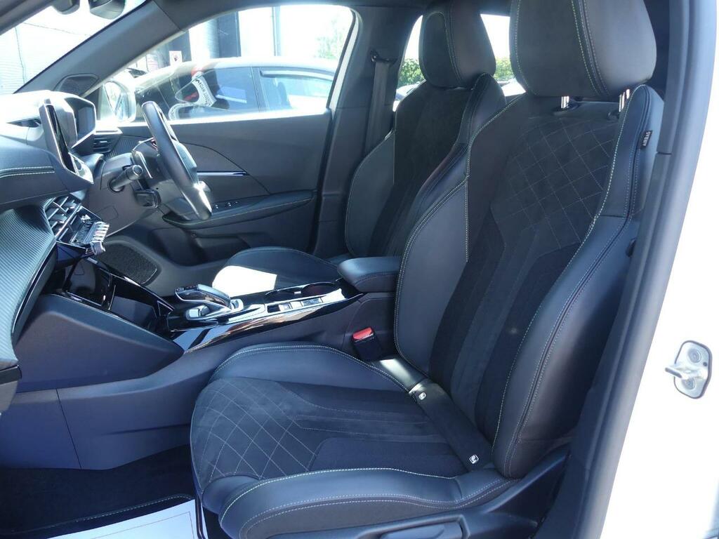 Peugeot 2008 1.2 Puretech Gt Premium Eat Euro 6 S S White #5
