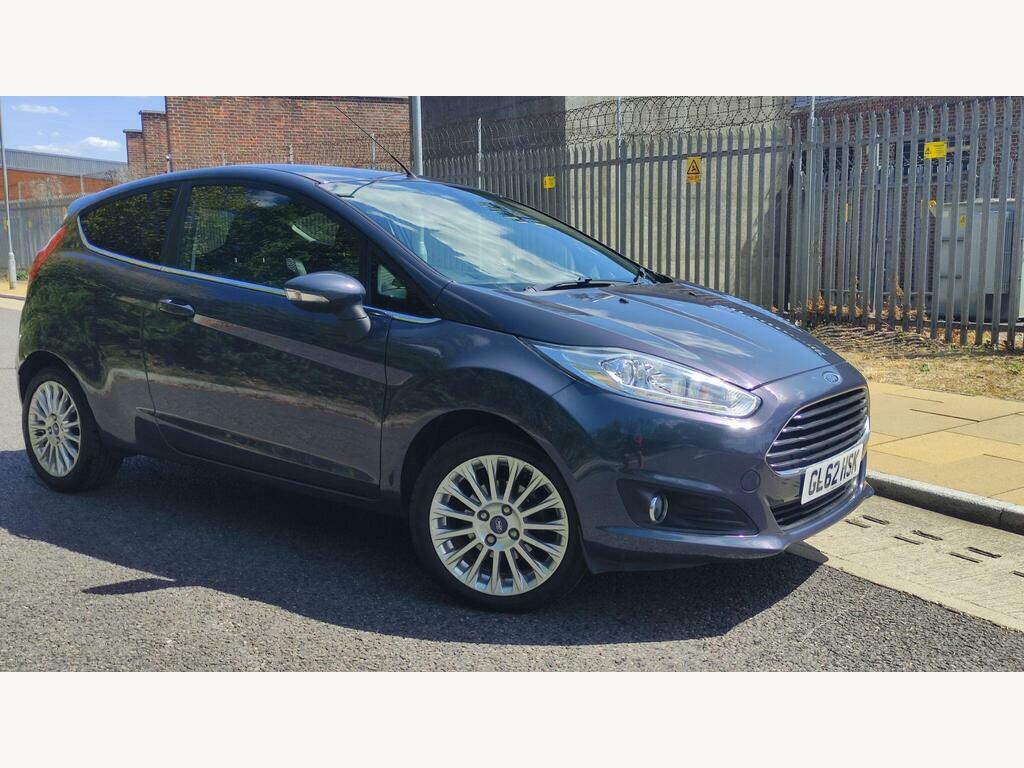 Ford Fiesta 1.6 Titanium Powershift Euro 5 Grey #2