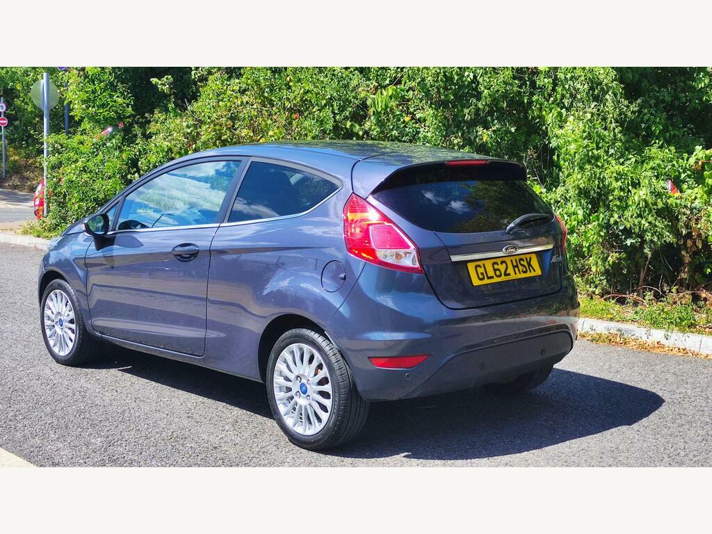 Ford Fiesta 1.6 Titanium Powershift Euro 5 Grey #4