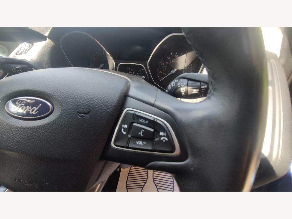 Ford Focus 1.5 Tdci Zetec Edition Euro 6 Ss  #20