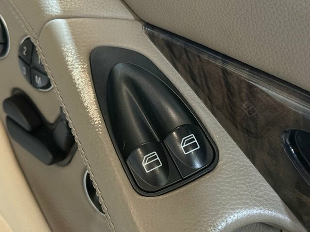 Mercedes-Benz SL Class 5.5 Sl500 7G-tronic Black #52