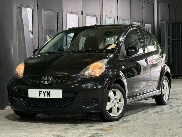 Toyota Aygo Vvt-i Black Hatchback Black #5