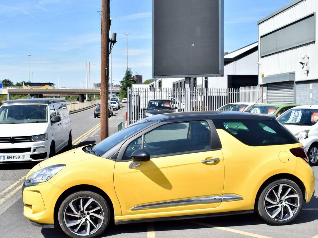 DS DS 3 Hatchback 1.2 Puretech Connected Chic Euro 6 Yellow #4