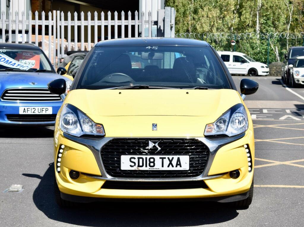 DS DS 3 Hatchback 1.2 Puretech Connected Chic Euro 6 Yellow #2