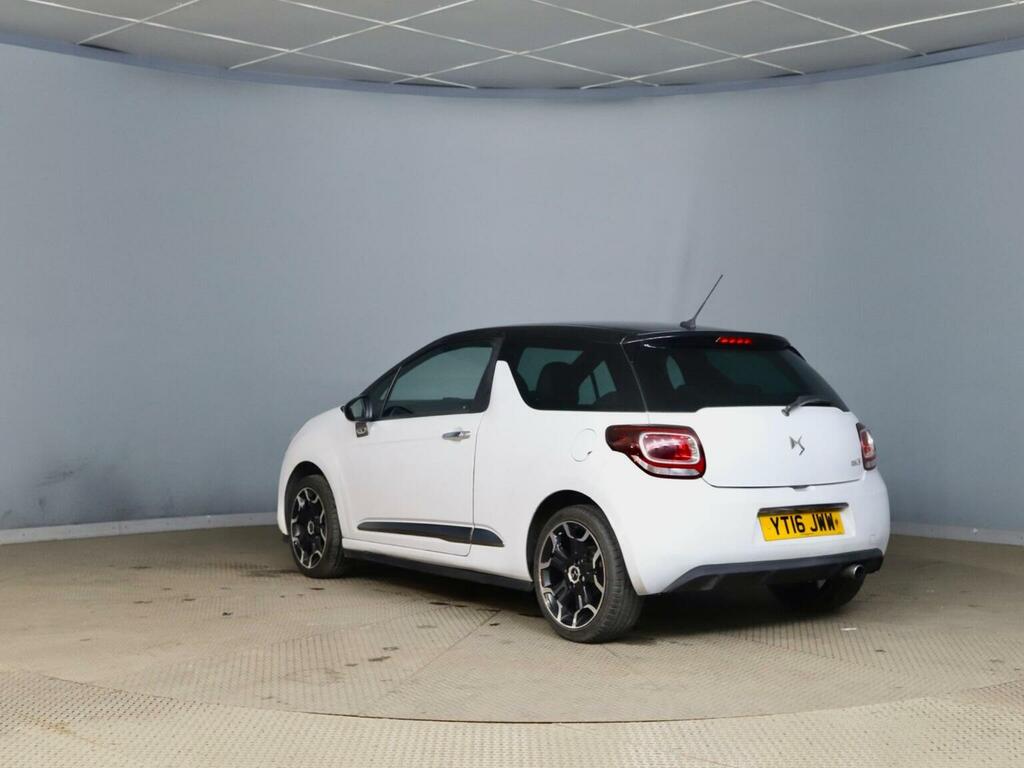 DS DS 3 1.2 Puretech Dstyle Euro 6 White #4