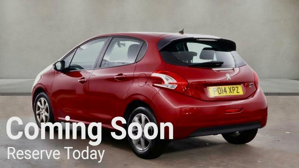 Peugeot 208 Hatchback 1.2 Puretech Allure Etg Euro 6 Ss SC15TXD Red #2