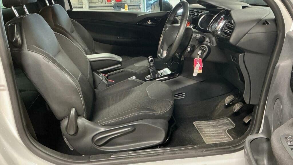 Citroen DS3 1.6 Hdi 16V Dsport Euro 5 Yellow #8