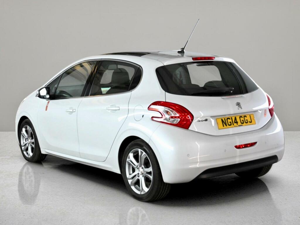 Peugeot 208 Hatchback 1.2 Vti Roland Garros Euro 5 20141 White #3
