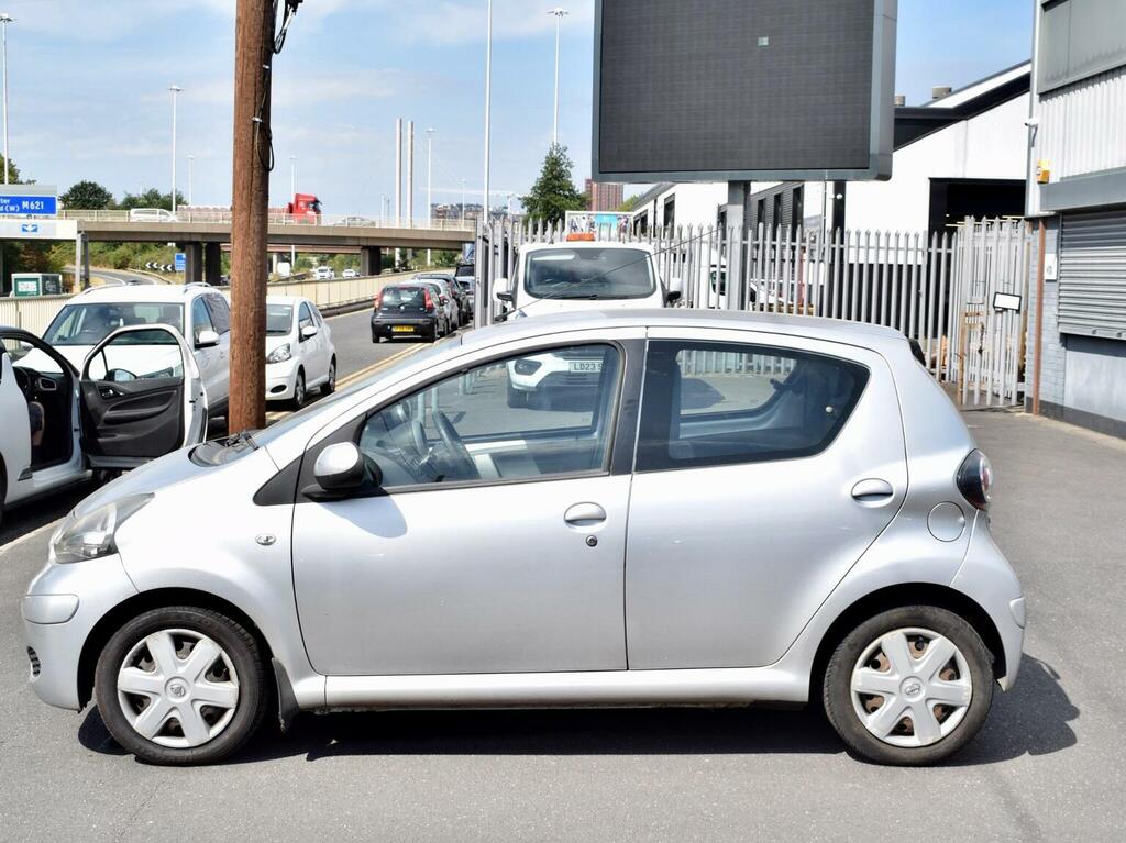 Toyota Aygo 1.0 Vvt-i Ice Euro 5 Silver #4