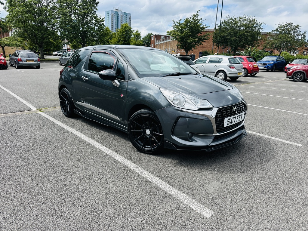 DS DS 3 1.2 Puretech Performance Line Hatchback Grey