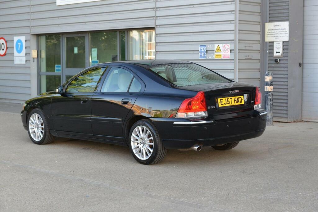 Volvo S60 2.0T Se Lux Black #6
