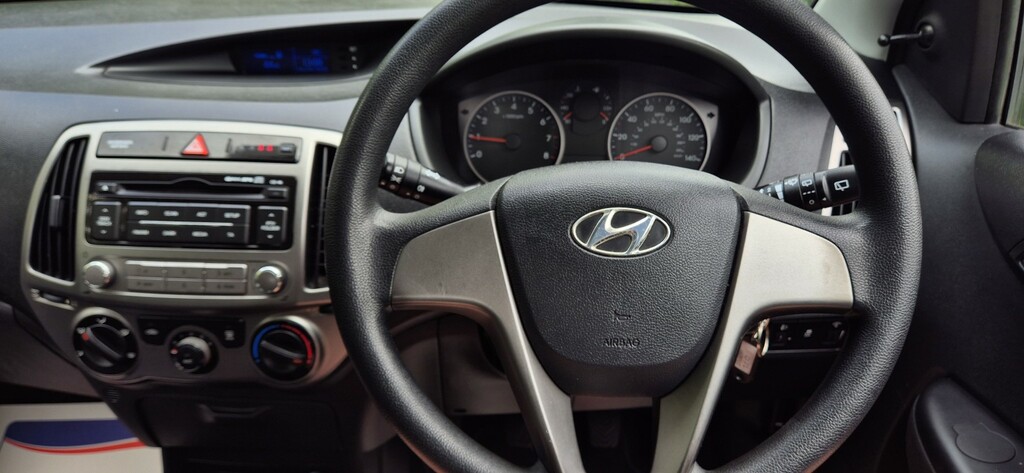 Hyundai I20 1.2 Active Hatchback Euro 5 85 White #17