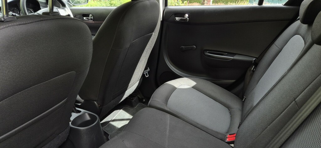 Hyundai I20 1.2 Active Hatchback Euro 5 85 White #15