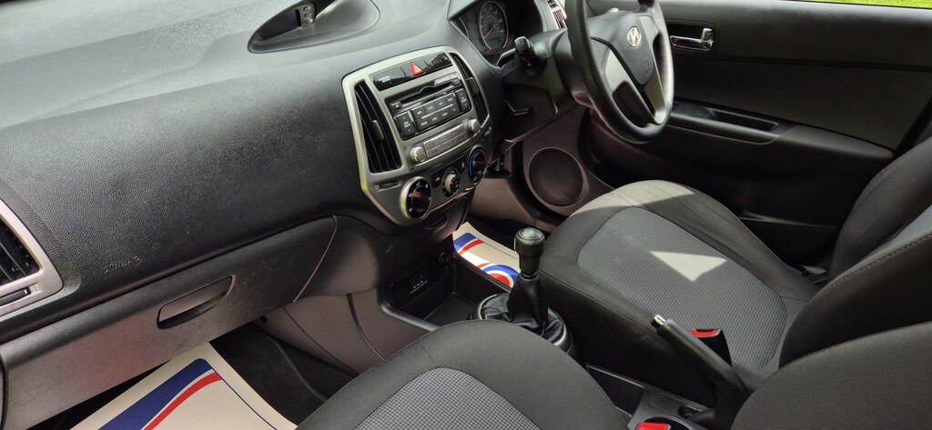 Hyundai I20 1.2 Active Hatchback Euro 5 85 White #13