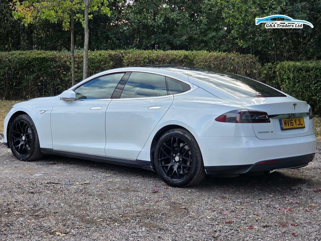 Tesla Model S Hatchback White #5