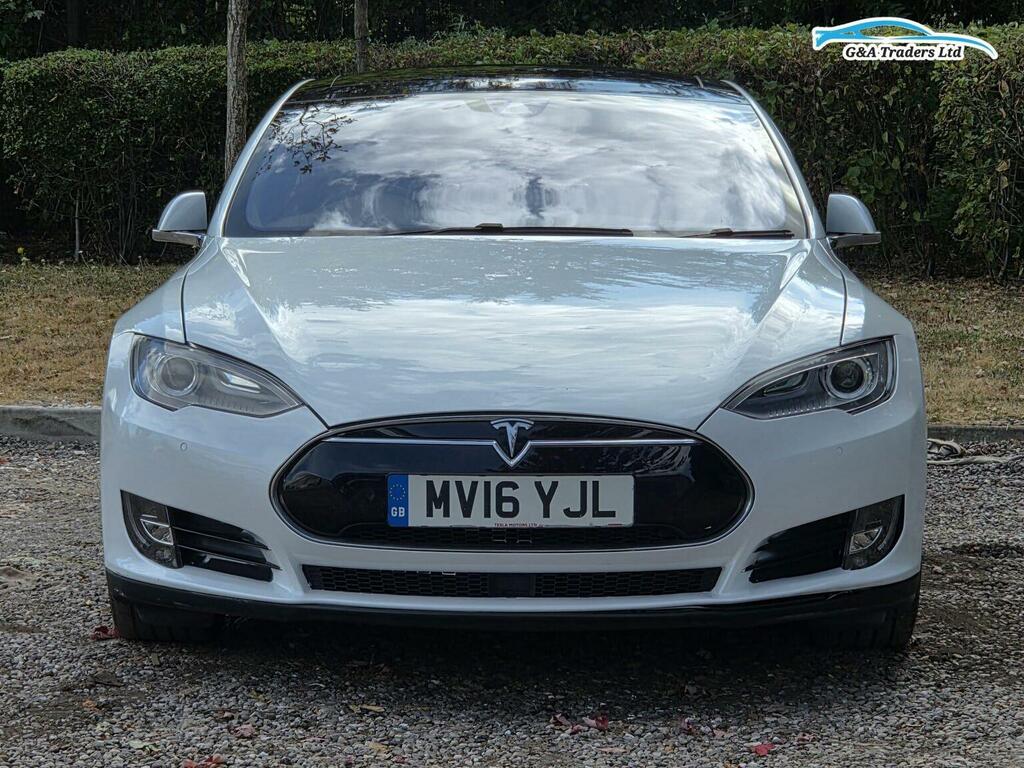 Tesla Model S Hatchback White #2