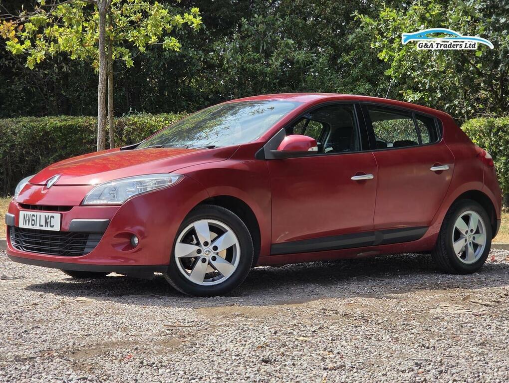 Renault Megane 1.5 Dci Dynamique Tomtom Euro 5 Red #3
