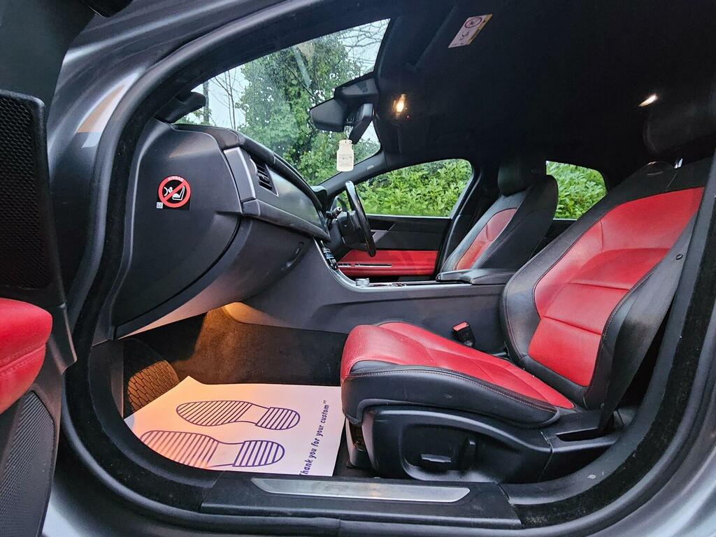 Jaguar XF 2.2D R-sport Black #11