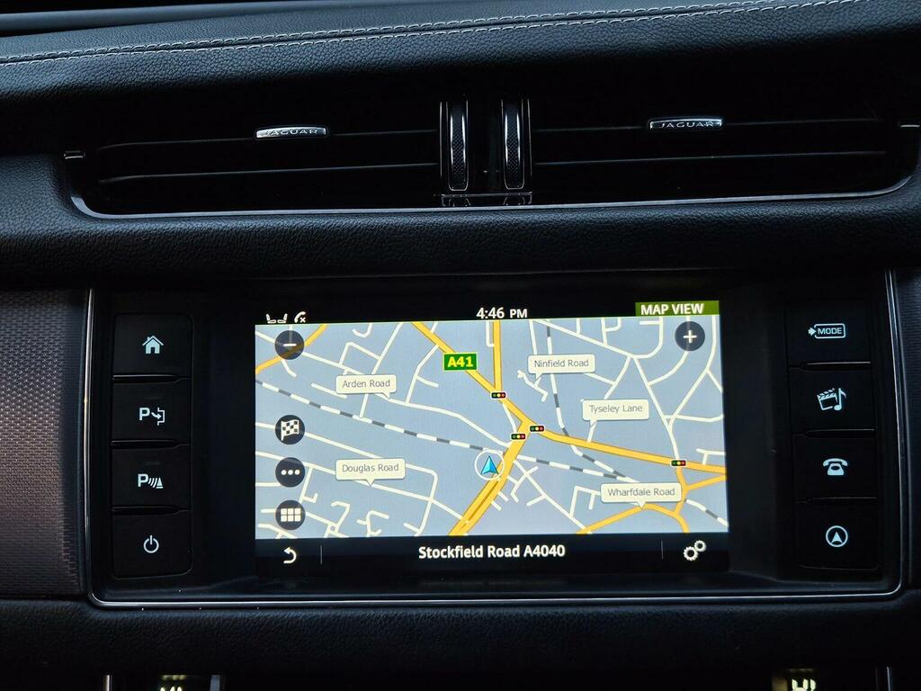 Jaguar XF 2.2D R-sport Black #18