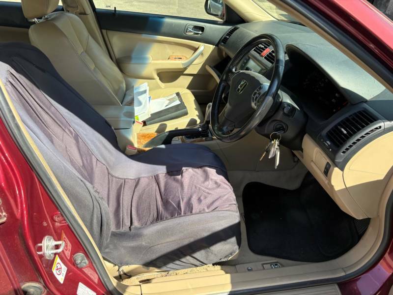 Honda Accord Saloon 2.0 I-vtec Se 200404 Silver #8