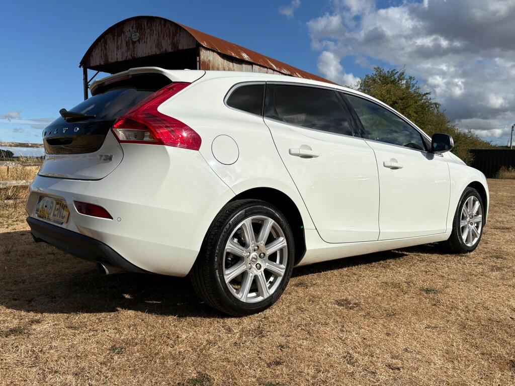 Volvo V40 T2 122 Momentum Nav Plus Geartronic Silver #8