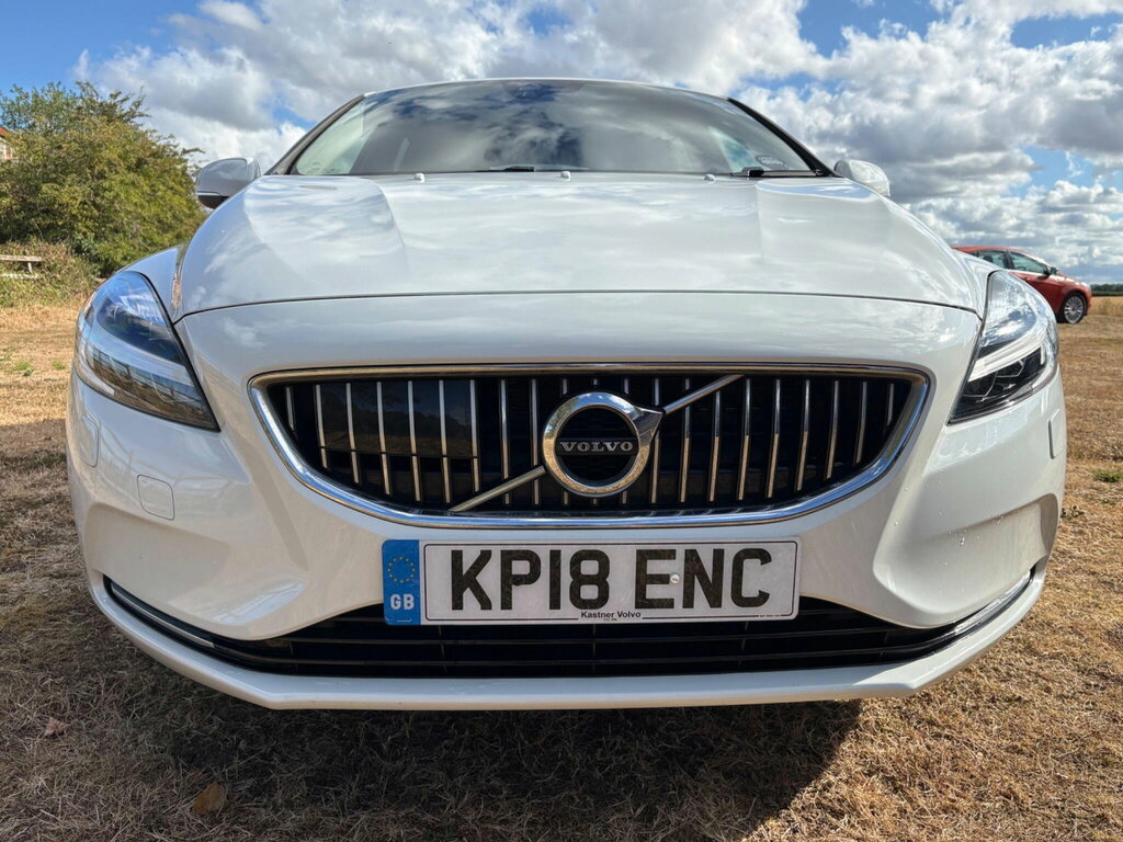 Volvo V40 1.5 T3 Inscription Euro 6 Ss White #4