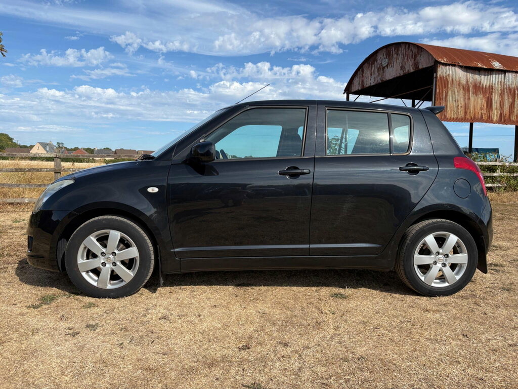 Suzuki Swift 1.5 Glx Black #6