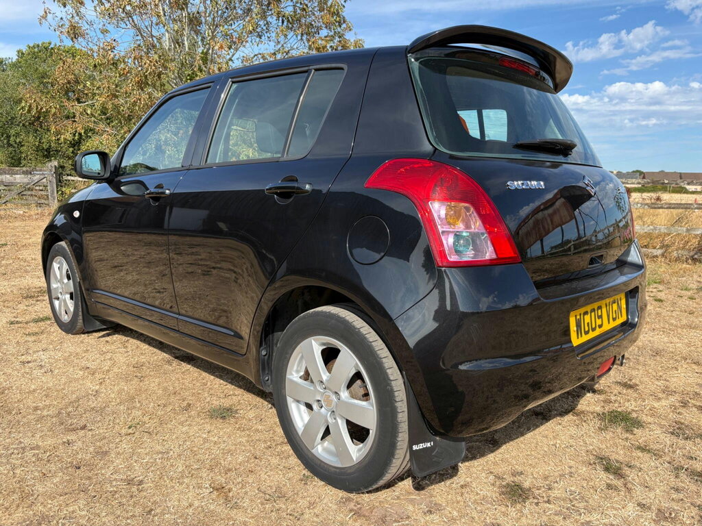 Suzuki Swift 1.5 Glx Black #5