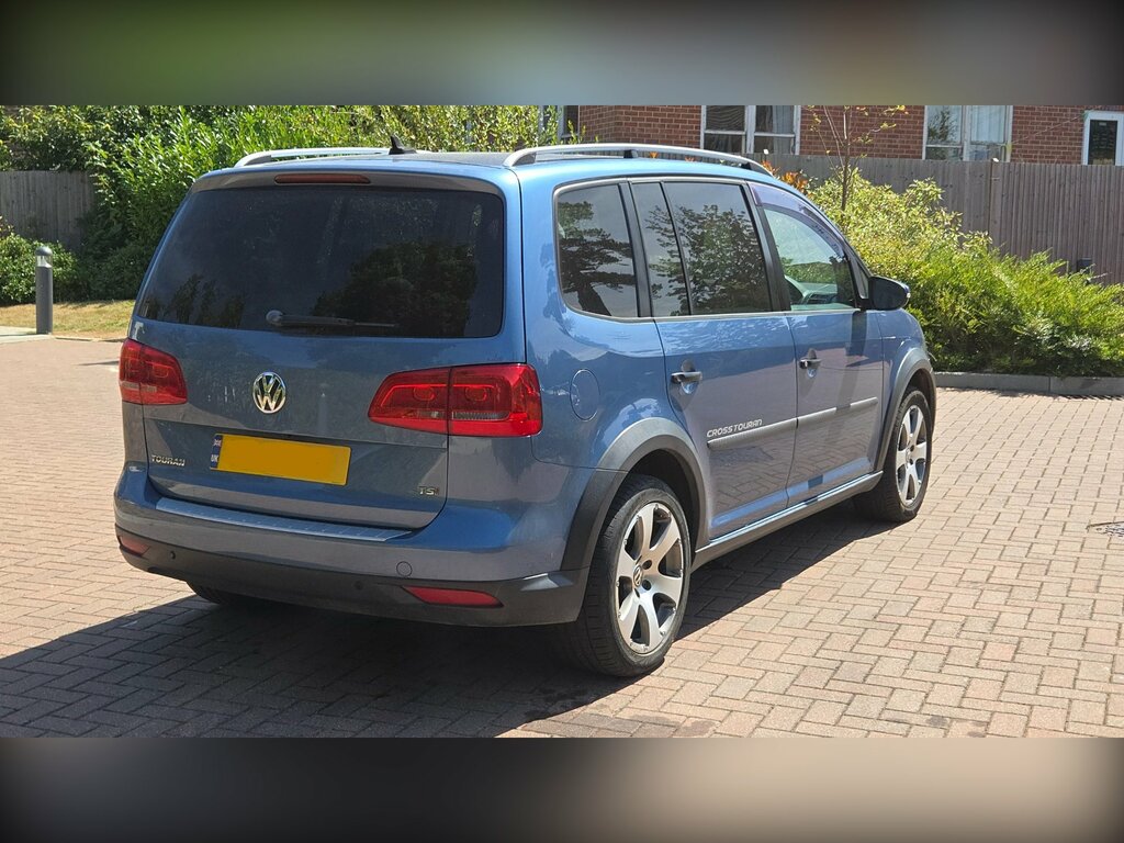 Volkswagen Touran Cross 1.4 Tsi Dsg 7 Seats Blue #5