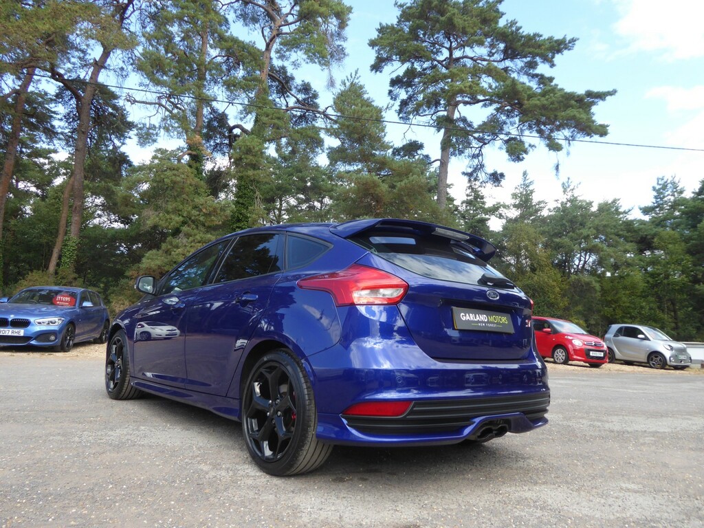 Ford Focus 2.0 T Ecoboost St-3 Blue
