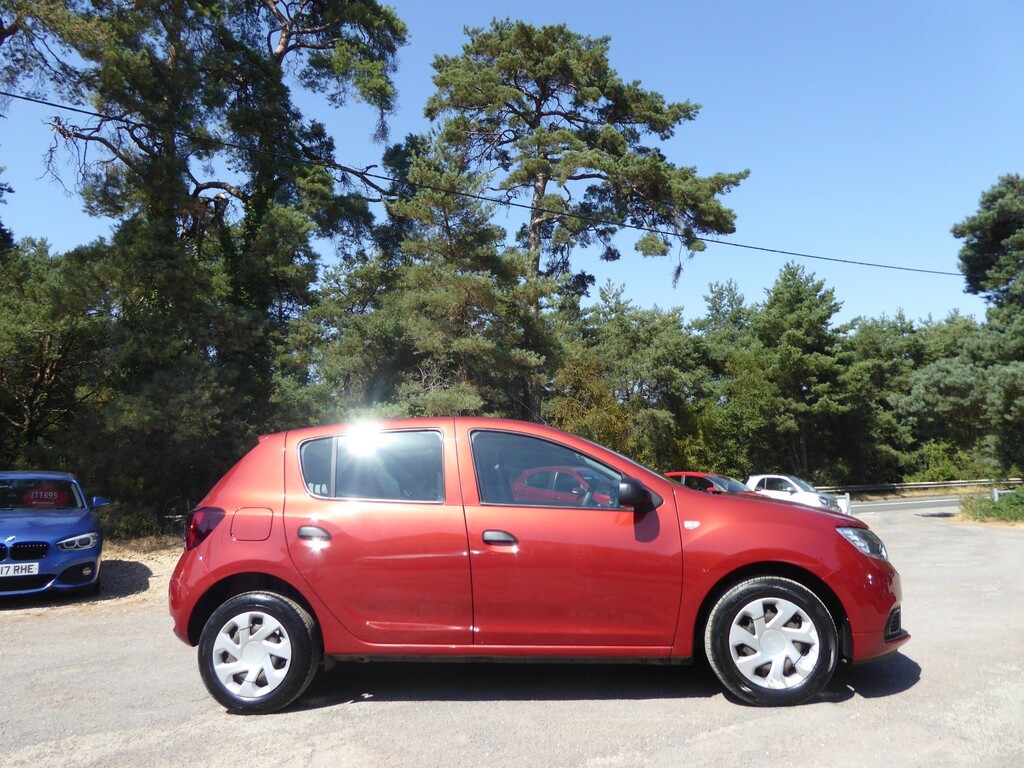 Dacia Sandero 1.0 Ambiance Sce 75 Red #4