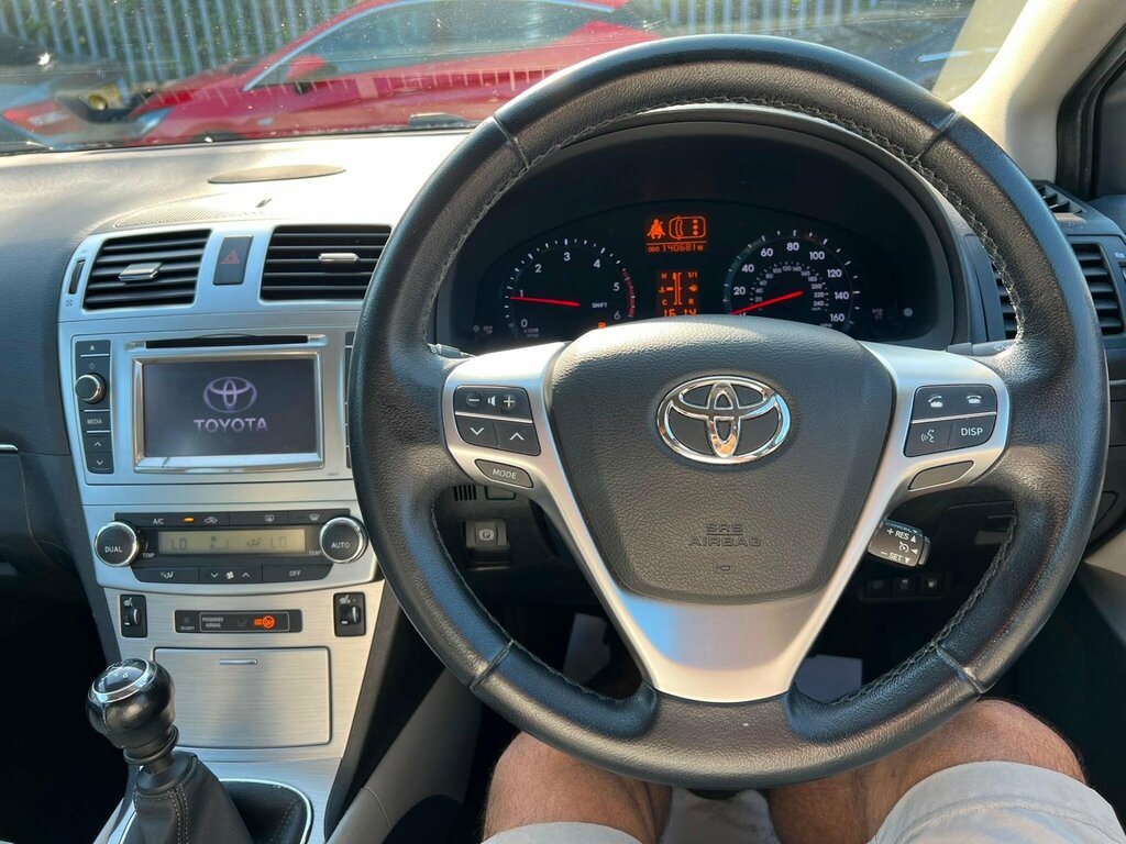 Toyota Avensis 1.8 V-matic T2 Multidrive S Euro 5 #12