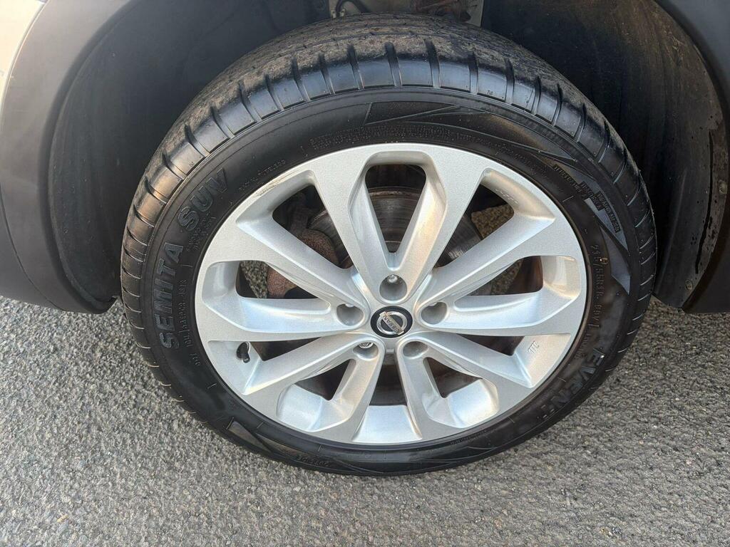 Nissan Qashqai 1.5 N-tec Plus Dci 110 Bhp Red #11