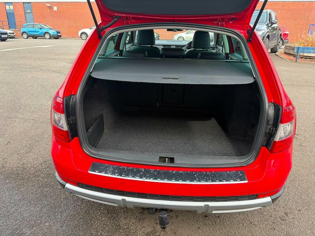Skoda Octavia 2.0 Tdi Scout Dsg 4Wd Euro 6 Ss Red #5