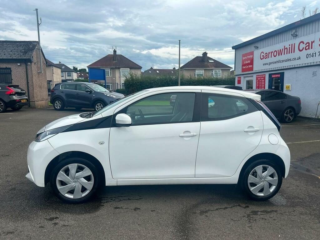 Toyota Aygo 1.0 Vvt-i X-play Euro 5 Euro 5 White #5