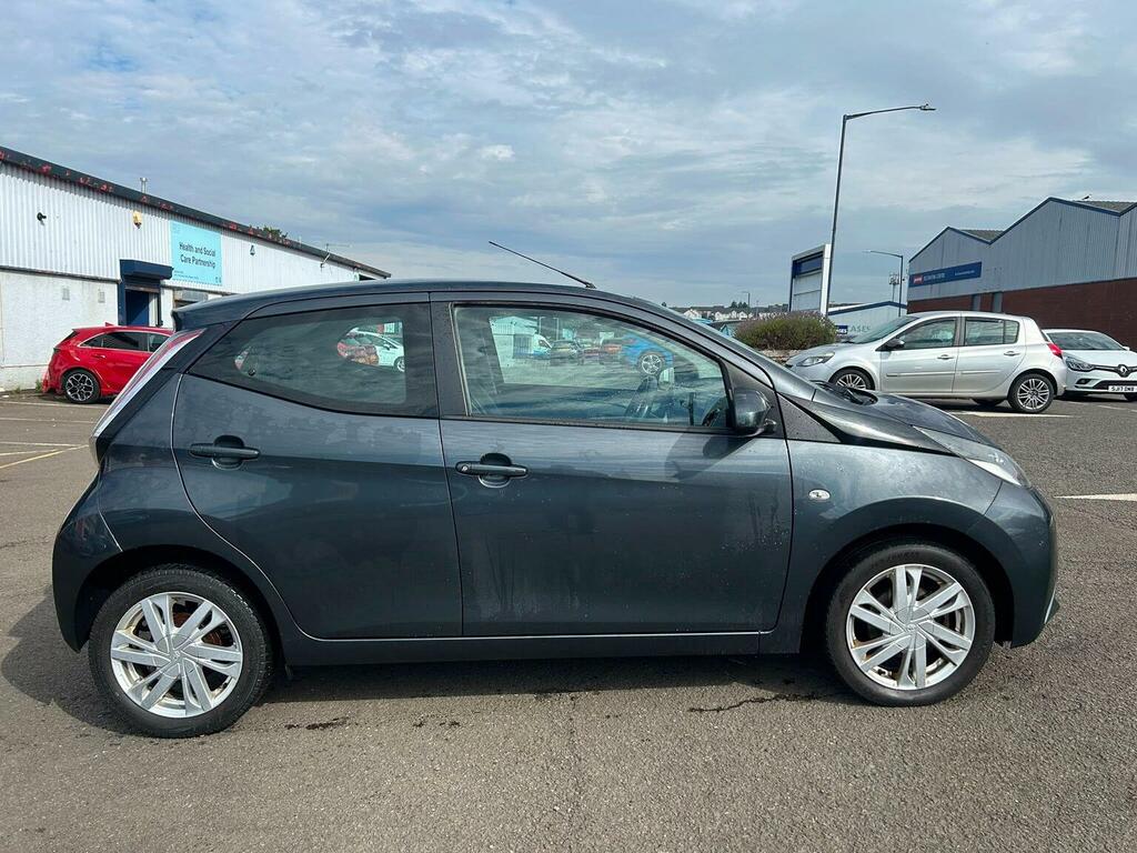 Toyota Aygo 1.0 Vvt-i X-pression X-wave Euro 5 Euro 5 Grey #4