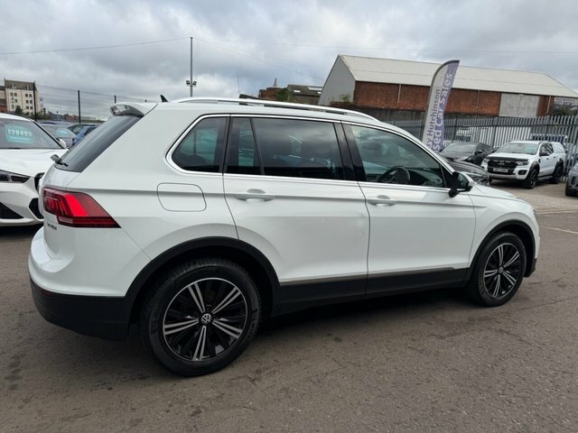 Volkswagen Tiguan 2.0 Tdi Bluemotion Tech Se Suv E White #3