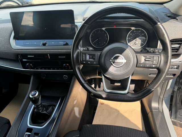 Nissan Qashqai 1.3 Dig-t Mhev N-connecta Suv Hybrid Xt Black #8