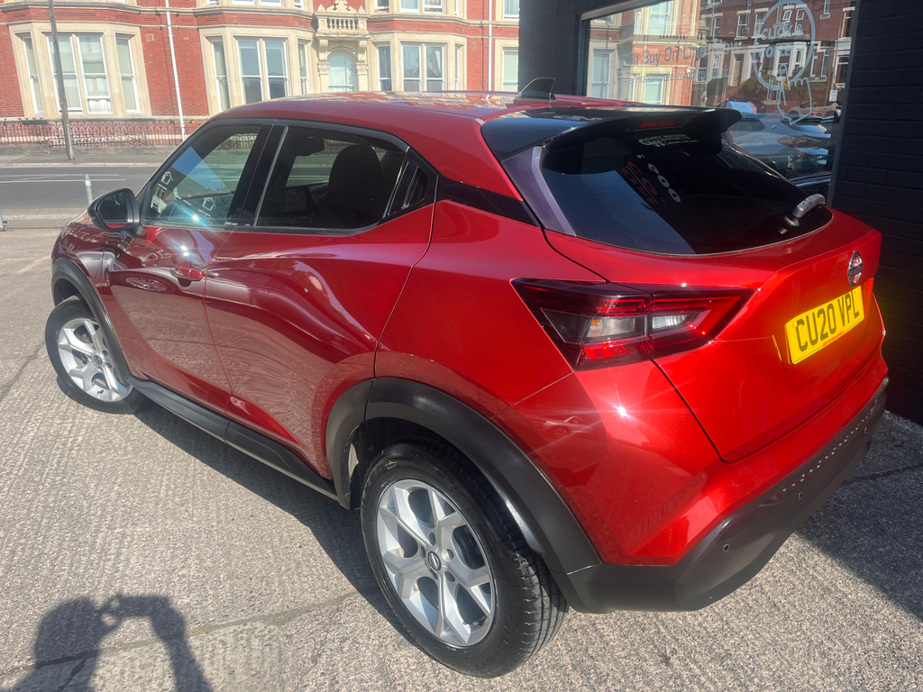 Nissan Juke Dig-t N-connecta Red #4