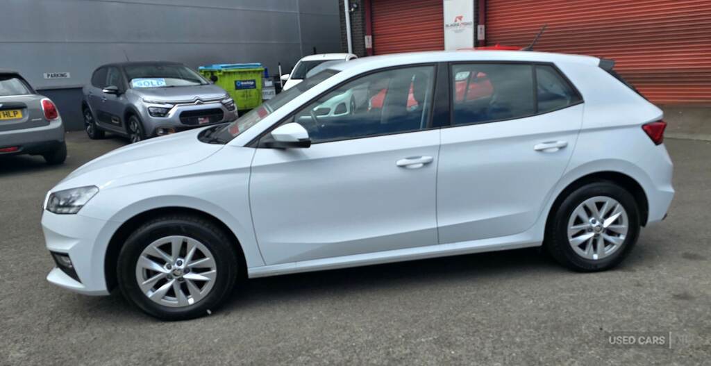 Skoda Fabia 1.0 Mpi 80 Se Comfort SJ23PUU White #6
