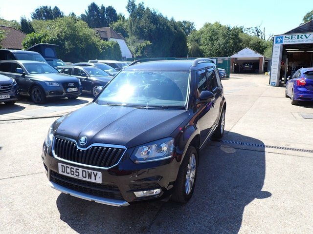 Skoda Yeti Suv Black #4