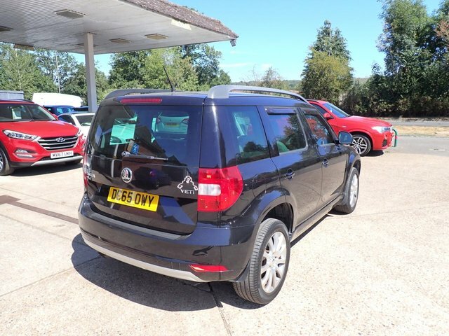 Skoda Yeti Suv Black #2