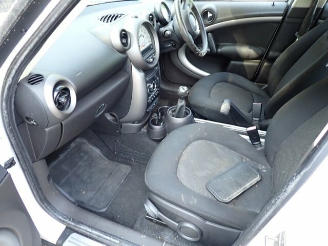 Mini Countryman Suv White #5