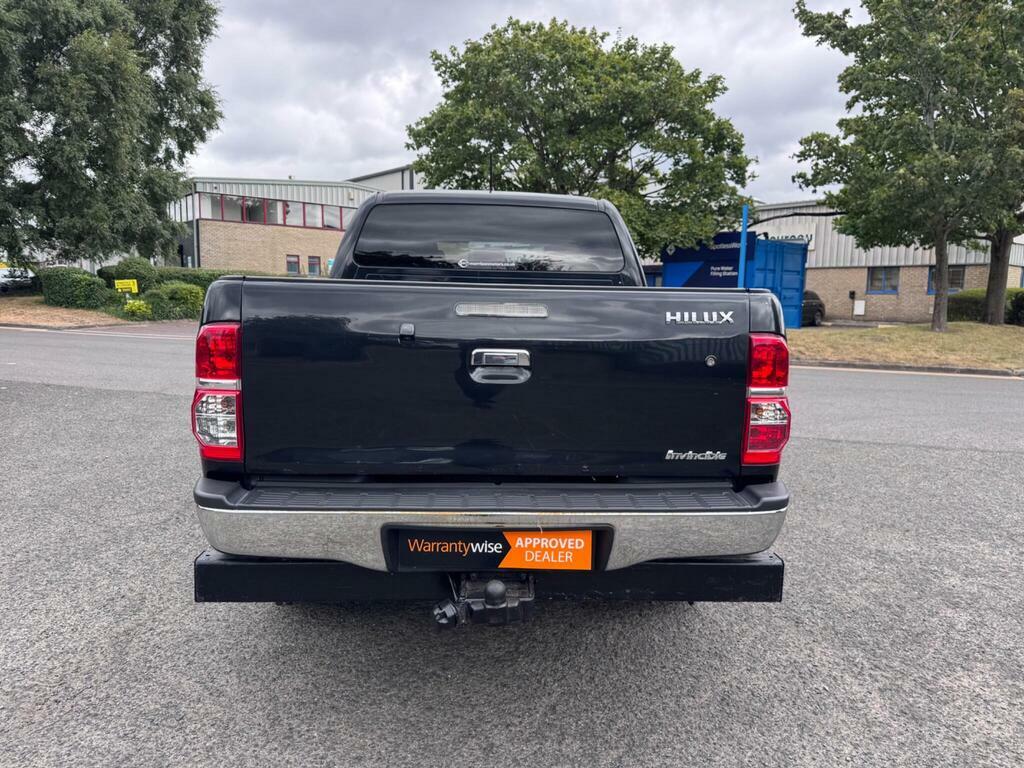 Toyota HILUX 3.0 D-4d Invincible 4Wd Black #6