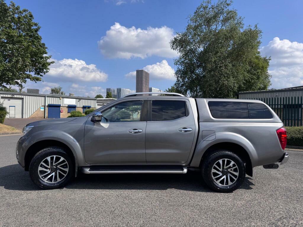 Nissan Navara 2.3 Dci Tekna Pickup Double Cab Grey #4